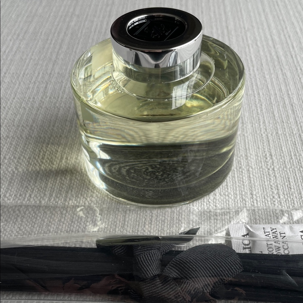 Jo Malone RED ROSES scent surround diffuser - Picture 6 of 11